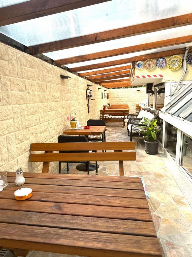 Aparthotel Guzulka & Restaurant Berlin Luaran gambar