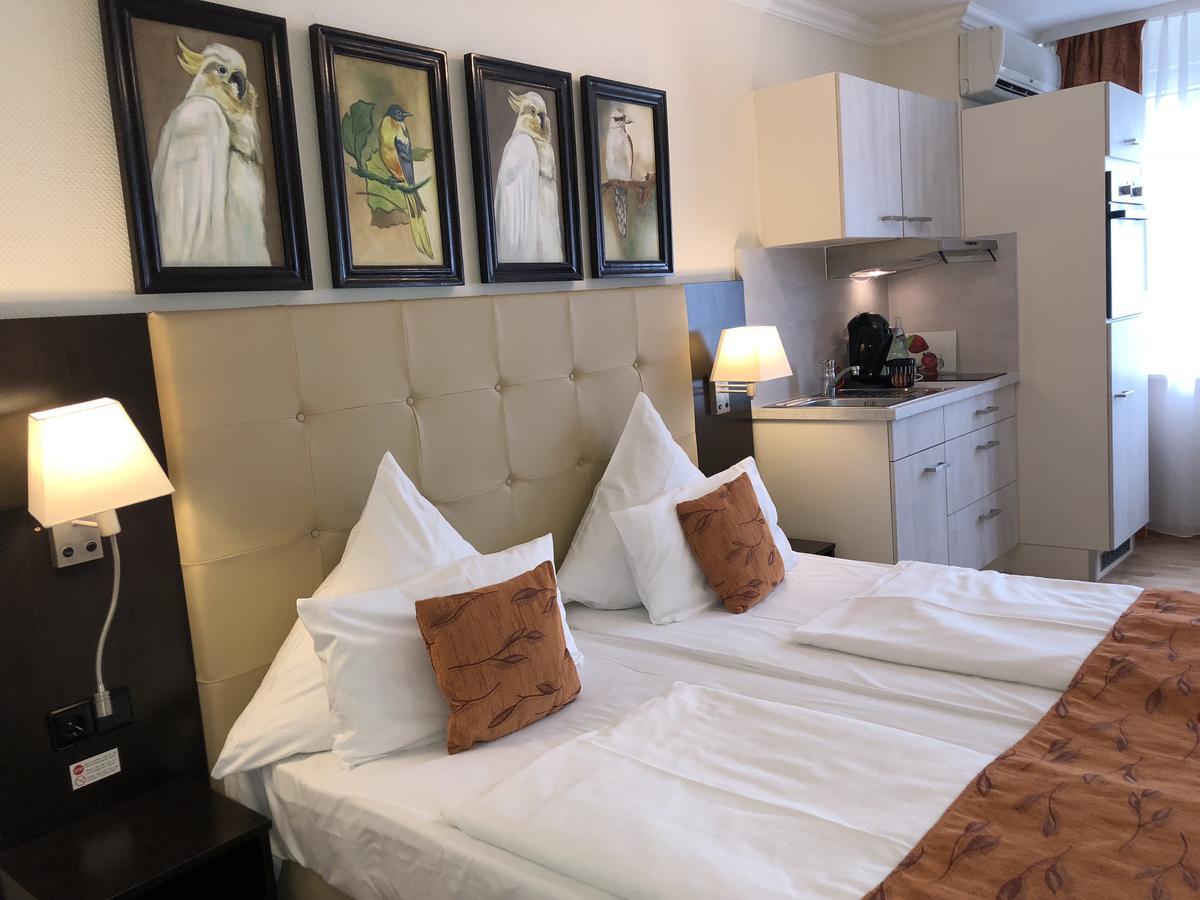 Aparthotel Guzulka & Restaurant Berlin Luaran gambar